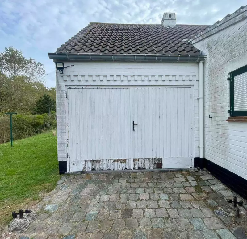 410916758_727631592763005_6183953031435582376_n -  - Garagepoort - De Panne